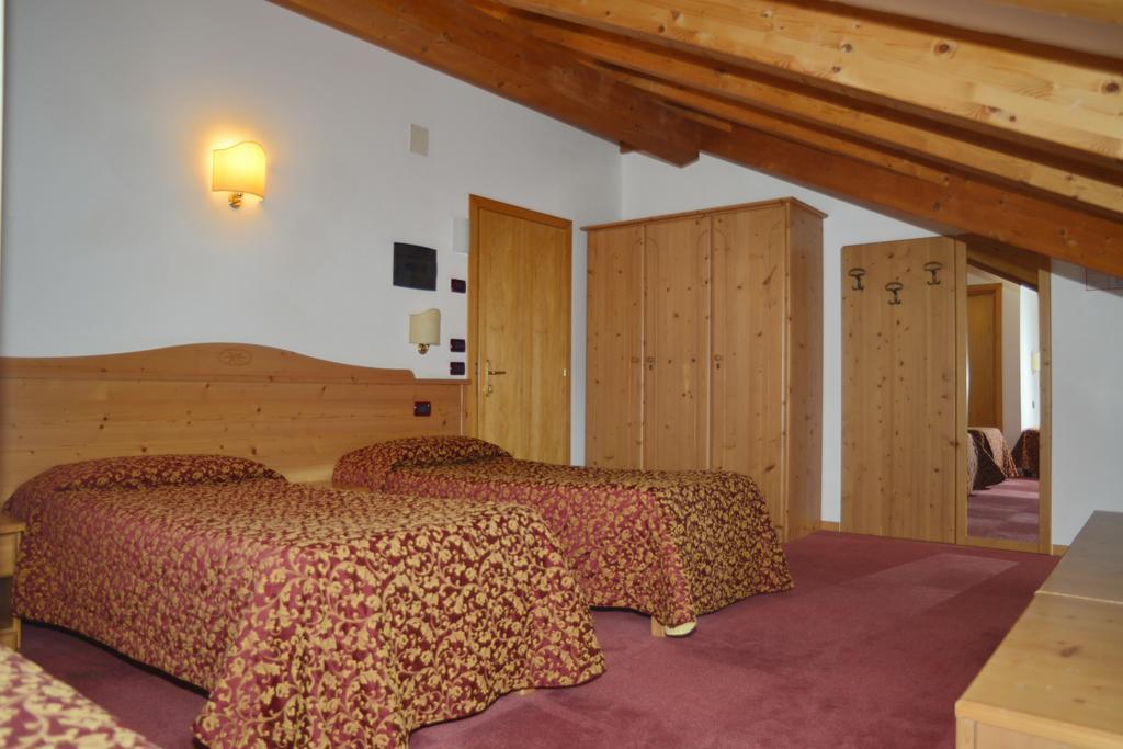 Hotel Canada 3*