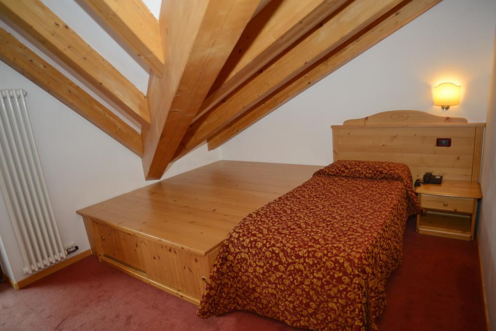 Canada Hotel